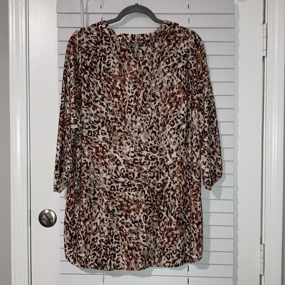 HOLIDAY DEAL! Emily Daniel’s Button Down Blouse - Picture 11 of 11